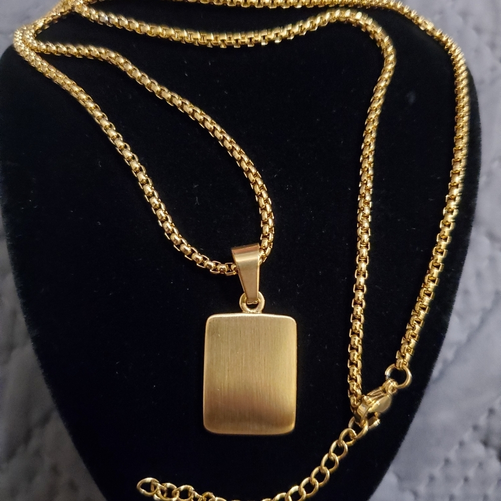 New Gold Plated Initial "F" Box Chain Neck… - Picture 4 of 7
